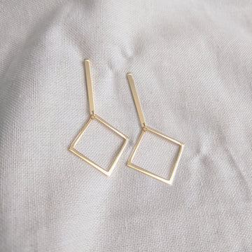 Adela Diamond Earring